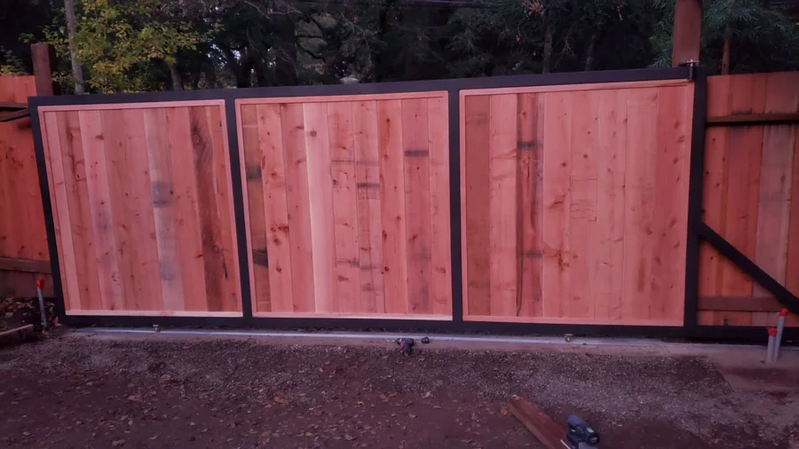 Cedar Gate & Privacy Fencing — photo 1